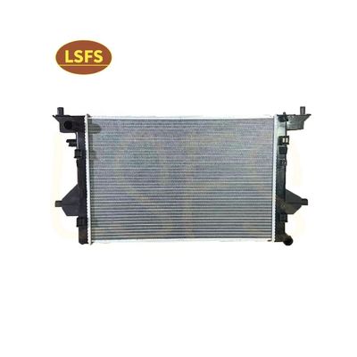 Condensator Radiator Water Tank voor Roewer I5 I6 MG5 OE 10451321 Nationale 6 Directe verkoop