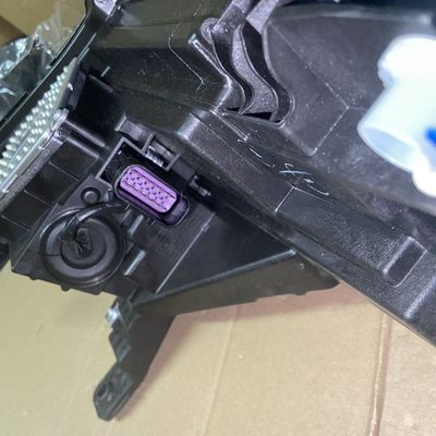 2019- Model MG HS laag geconfigureerde linker koplamp met OEM-nummer 10419993