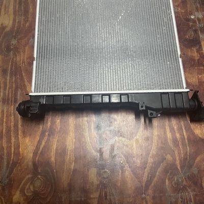 Maxus EV30 Aluminium Plastic Water Tank Condensator Radiator ASM OE C00122258 voor auto montage