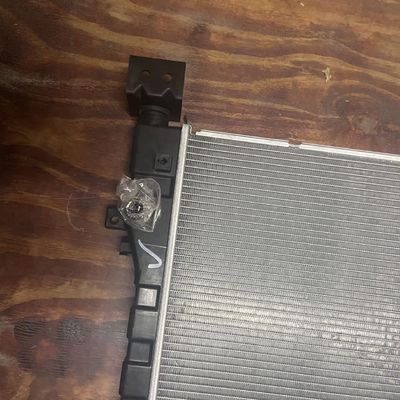 Maxus EV30 Aluminium Plastic Water Tank Condensator Radiator ASM OE C00122258 voor auto montage